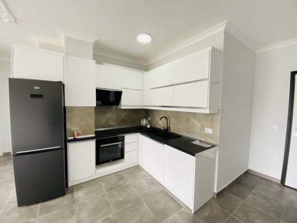 Tirane, jepet me qera apartament 2+1+BLK Kati 4, 98 m² 350 Euro (Rruga Egnatia)