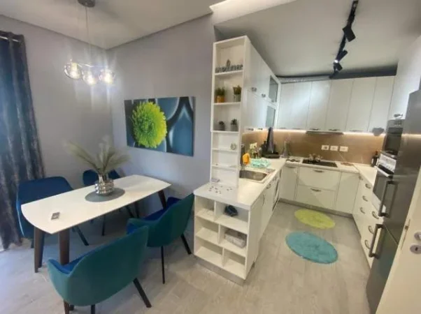 Durres, jepet me qera apartament 2+1me pamje fantastike, Kati 6, 110 m² 900 Euro (Vila e Zogut)