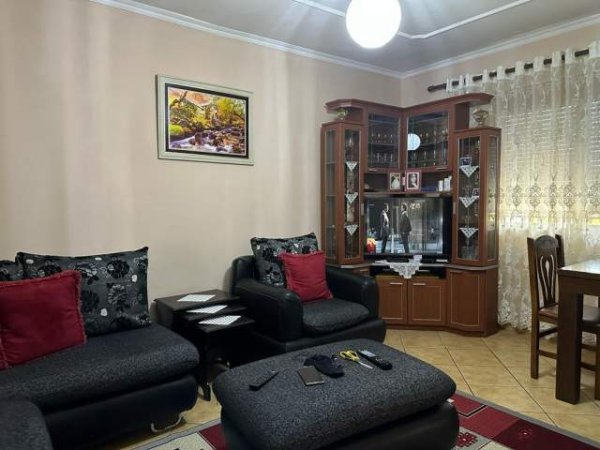 Tirane, shitet apartament 2+1 Kati 1, 80 m² 55.000 Euro (BULEVARDI BLU)
