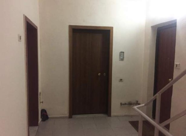 Tirane, jepet me qera apartament 1+1+A Kati 3, 50 m² 37.000 Leke (Siri Kodra)