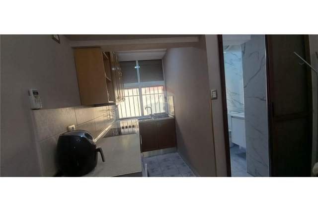 Tirane, jepet me qera apartament 1+1 Kati 2, 57 m² 40.000 Leke (Rruga Fortuzi)
