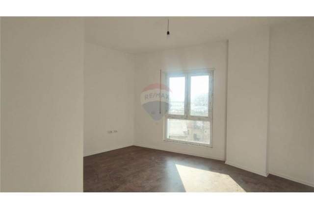Tirane, shitet apartament 1+1+A+BLK Kati 5, 62 m² 114.000 Euro (Rr. Barrikadave)