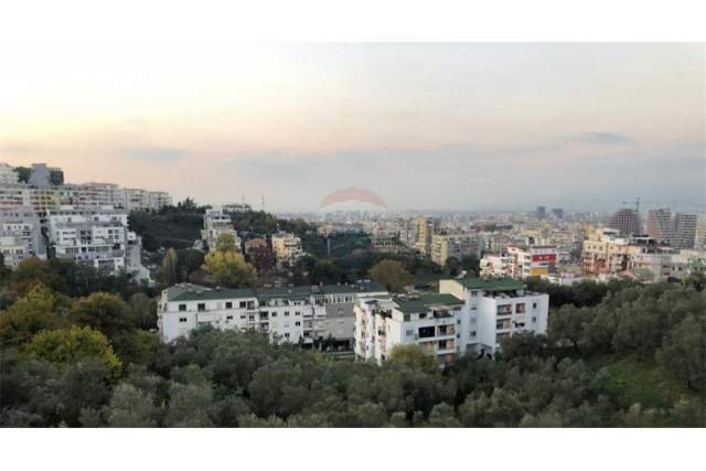 Tirane, jepet me qera apartament 2+1+BLK Kati 3, 100 m² 400 Euro (Rruga Peti)