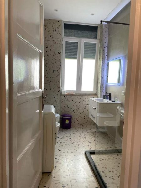 Tirane, jepet me qera apartament 2+1+BLK Kati 2, 80 m² 500 Euro (Rruga Bardhyl)