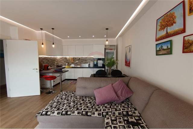 Tirane, shitet apartament 1+1+A+BLK Kati 8, 57 m² 100.000 Euro (zogu i zi)