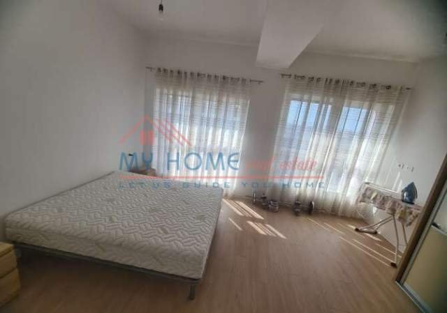 Tirane, jepet me qera apartament 2+1+BLK Kati 6, 100 m² 400 Euro (Ali Demi)