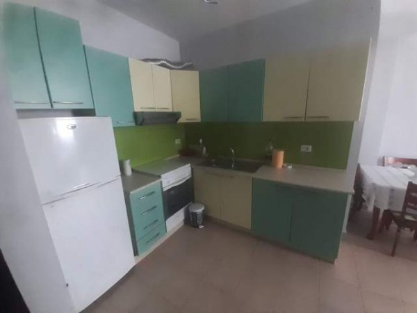 Tirane, shitet apartament 1+1+BLK Kati 4, 62 m² 92.000 Euro (Xhamia e Tabakeve)