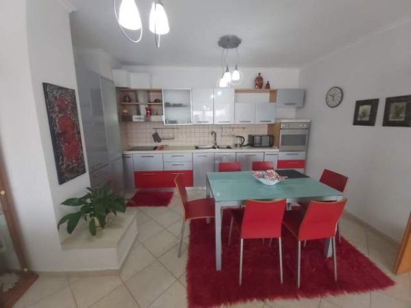 Tirane, jepet me qera apartament 2+1+BLK Kati 9, 120 m² 850 Euro (Blloku)