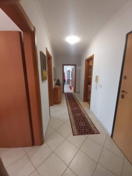 Tirane, jepet me qera apartament 2+1+BLK Kati 9, 120 m² 850 Euro (Blloku)
