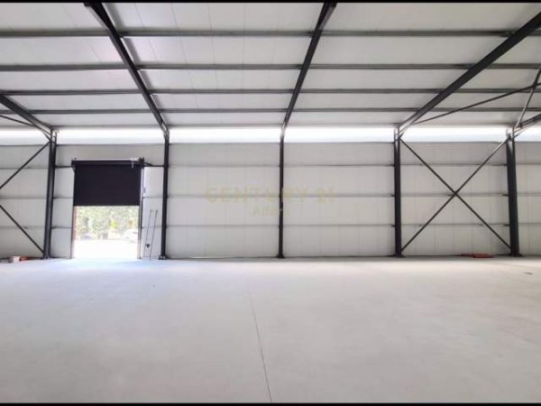 Tirane, jepet me qera ambjent biznesi Kati 0, 1.000 m² 4500 Euro (Mbikalimi i Kasharit)