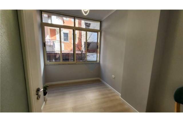 Tirane, shitet apartament 2+1 Kati 2, 69 m² 95.000 Euro (Rruga Rrapo Hekali)