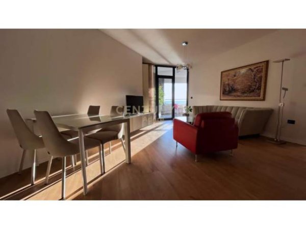 Durres, jepet me qera apartament 2+1+BLK Kati 3, 112 m² 1.000 Euro (Currilat)