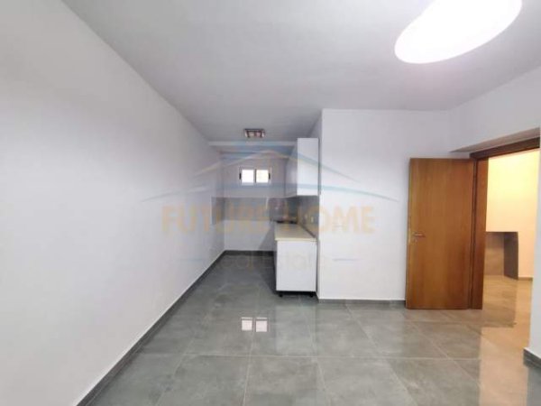 Tirane, jepet me qera apartament 1+1 Kati 3, 57 m² 400 Euro (Rruga e Kavajes)