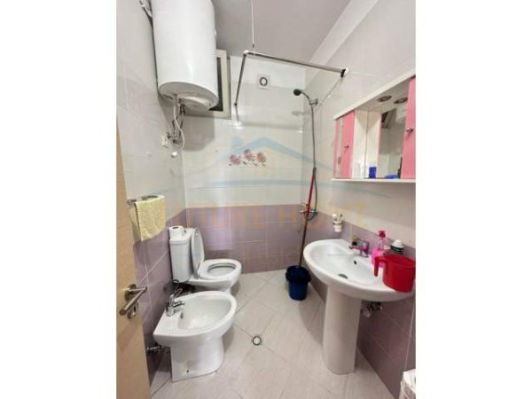 Tirane, jepet me qera apartament 2+1 Kati 7, 110 m² 500 Euro (Don Bosko)