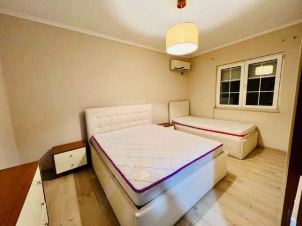 Tirane, jap me qera apartament 2+1 Kati 5, 60 m² 450 Euro (vasil shanto)
