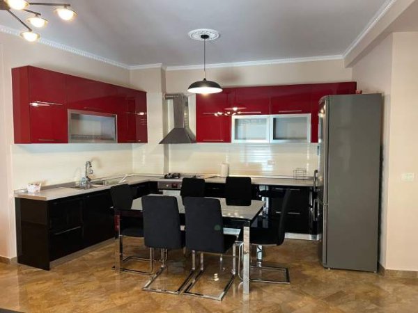 Tirane, jepet me qera apartament 2+1+BLK Kati 2, 120 m² 600 Euro (prane Restorant Kapiten Mir Zoti)