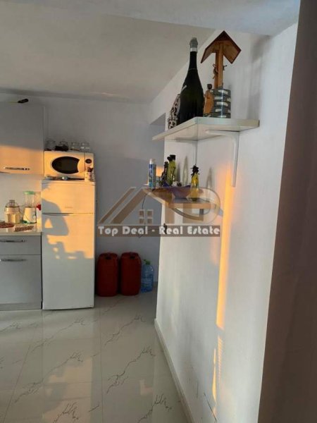 Tirane, jepet me qera Vile 2+1+A+BLK Kati 2, 109 m² 350 Euro (Rruga Azem Galica)
