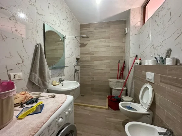 Tirane, shitet apartament 2+1 Kati 5, 92 m² 120.000 € 
