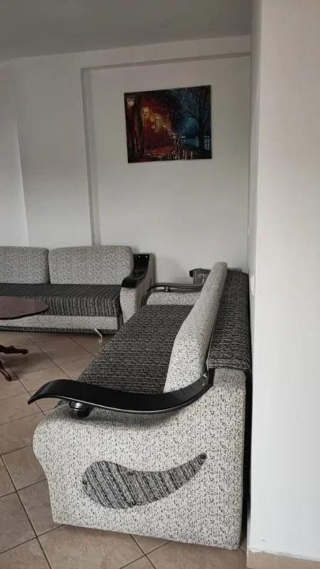 Tirane, Jepet me qera ap 1+1 tek Kodra Diellit  Kati 3, 70 m² 400 € ( JEPET ME QERA SUPER APARTAMENT 1+1 TEK KODRA E DIELLIT)