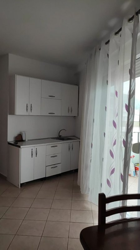 Tirane, Jepet me qera ap 1+1 tek Kodra Diellit  Kati 3, 70 m² 400 € ( JEPET ME QERA SUPER APARTAMENT 1+1 TEK KODRA E DIELLIT)