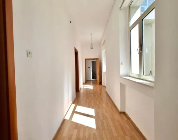 Me Qera: Zyre (280m2) 📍Blloku / Kullat Binjake | 5 Ambiente Pune + Kuzhine & 3wc