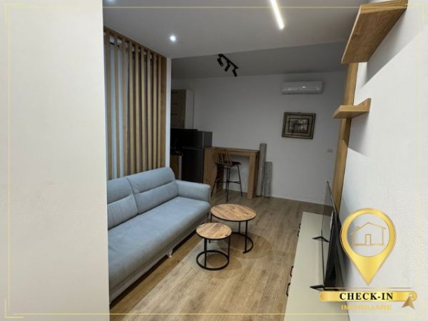 Tirane, jepet me qera apartament 2+1+Aneks+Ballkon Kati 1, 77 m² 550 € (Rruga e Zallit)