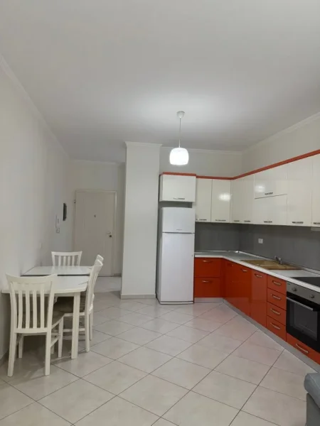 Tirane, jepet me qera apartament 2+1+Aneks+Ballkon Kati 2, 95 m² 500 € (2+1+2 kopshti botanik xhamia)