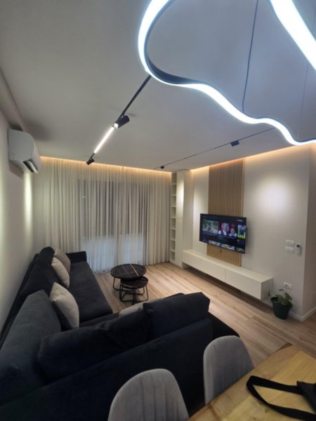 Tirane, jepet me qera apartament 2+1+Aneks+Ballkon Kati 4, 110 m² 800 € (Xhafize keko)
