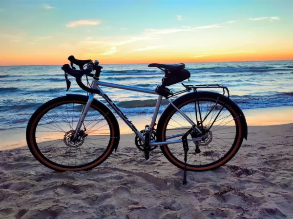 Durres, okazion biciklete Kona gri metalizato 520 €  Gravel bike  Madhsia S