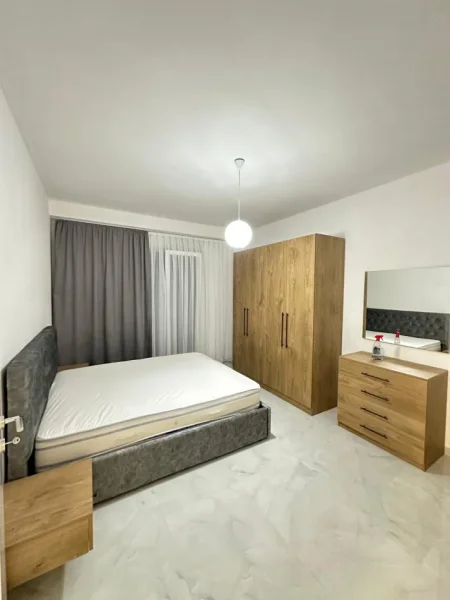 Tirane, jepet me qera apartament 2+1+Ballkon Kati 8, 100 m² 600 € (Astir Kompleksi Jolla)