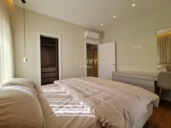 Tirane, shes apartament 2+1 Kati 4, 105 m² 255.000 € (kryqezimi 21 dhjetori)