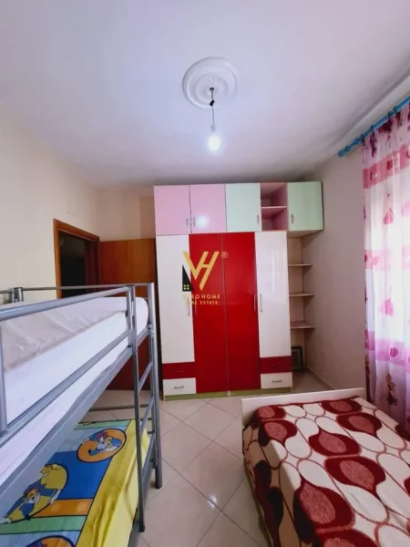 Tirane, jepet me qera apartament 2+1+Ballkon Kati 4, 125 m² 570 € (KOPSHTI ZOOLOGJIK)