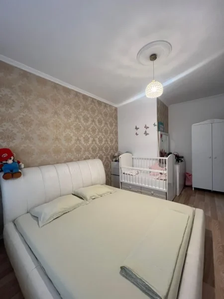 Tirane, shitet apartament 1+1+Ballkon Kati 2, 73 m² 105.000 € (Rruga Shefqet Kuka)