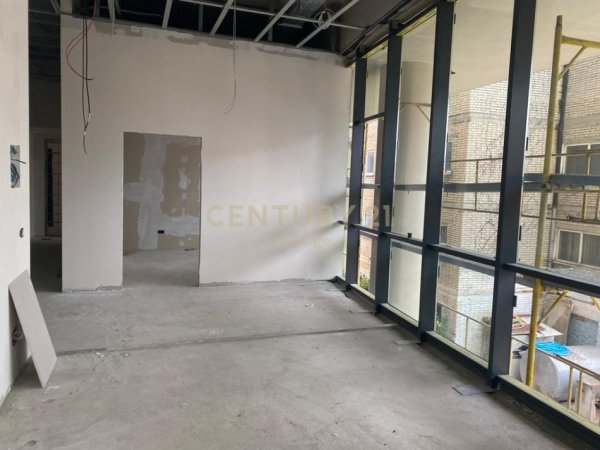 Tirane, shes ambjent biznesi Kati 1, 30 m² 83.000 € 