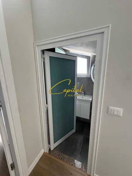 jepet me qera Vile 2+1+Ballkon Kati 2, 200 m² 1.300 € (Rruga e Vilave)