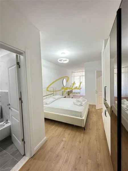 Tirane, jepet me qera apartament 2+1 Kati 1, 100 m² 650 € (SHKOLLA E BASHKUAR)