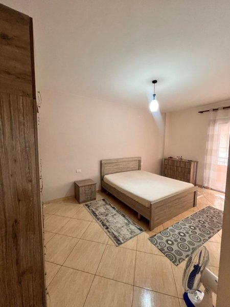 Tirane, jepet me qera apartament 2+1 Kati 1, 120 m² 620 € (Don Bosko)