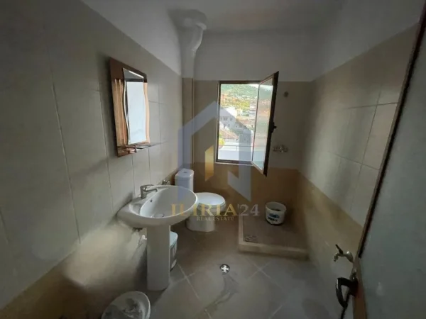 Tirane, shes 1+1+Ballkon Kati 4, 63 m² 70.000 € 