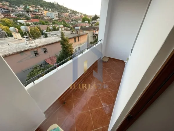 Tirane, shes 1+1+Ballkon Kati 4, 63 m² 70.000 € 