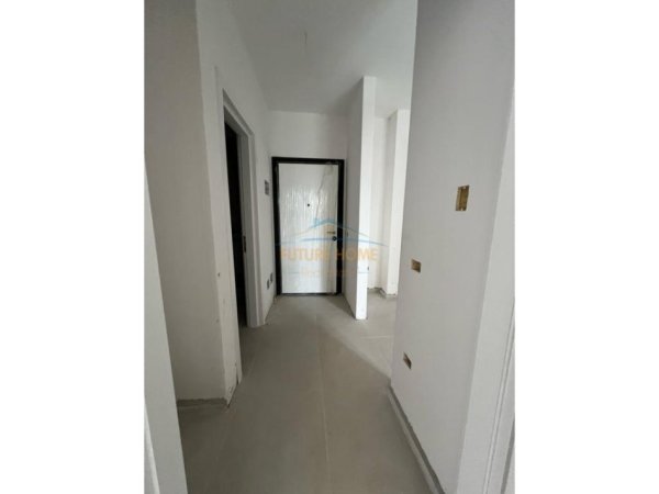 Tirane, shitet apartament 1+1+Ballkon Kati 3, 52 m² 69.000 € 