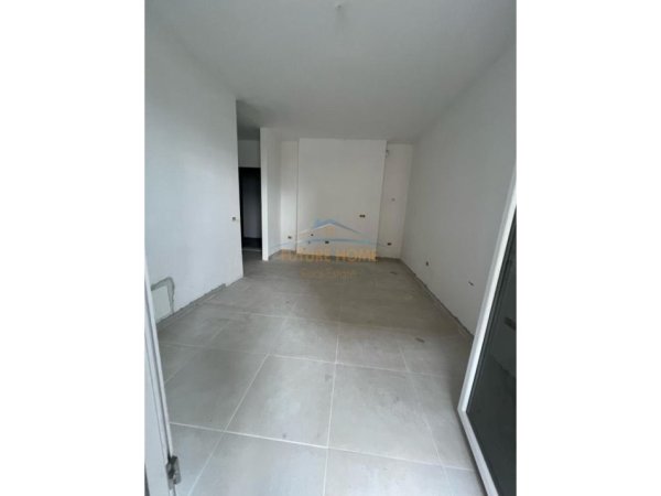 Tirane, shitet apartament 1+1+Ballkon Kati 3, 52 m² 69.000 € 