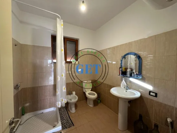 Durres, shitet shtepi 4+1+Ballkon Kati 2, 288 m² 110.000 € (Shijak, Durres)