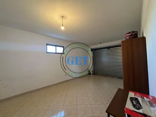 Durres, shitet shtepi 4+1+Ballkon Kati 2, 288 m² 110.000 € (Shijak, Durres)