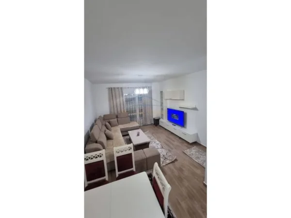 Stadiumi "Niko Dovana", shitet apartament 1+1 Kati 6, 72 m² 120.000 € (Durres)