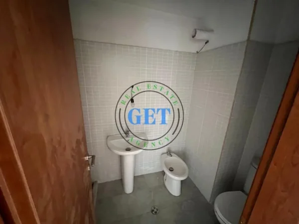 Durres, shitet apartament 2+1+Ballkon Kati 6, 100 m² 80.000 € (Shkozet, Durres)