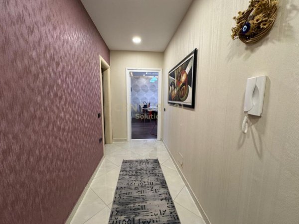 Tirane, jepet me qera apartament 2+1 Kati 5, 91 m² 550 € (Rr. Idriz Guri)