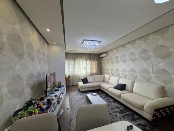 Tirane, jepet me qera apartament 2+1 Kati 5, 91 m² 550 € (Rr. Idriz Guri)