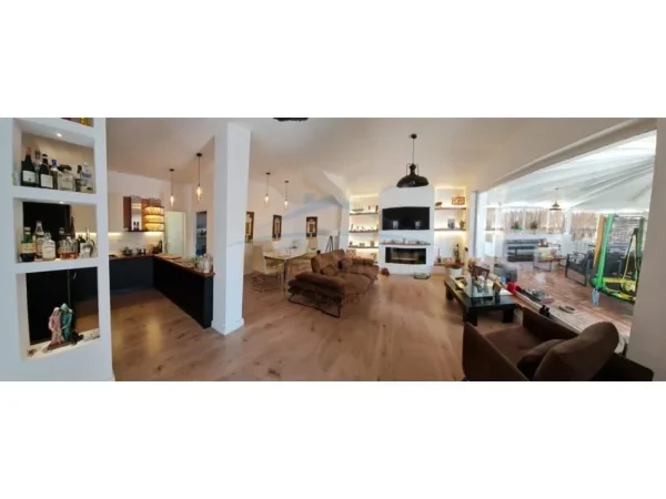 Durres, shitet apartament+verande | Penthouse 3+1+Aneks+Ballkon Kati 5, 179 m² 255.000 € (Mal i Robit, Golem)