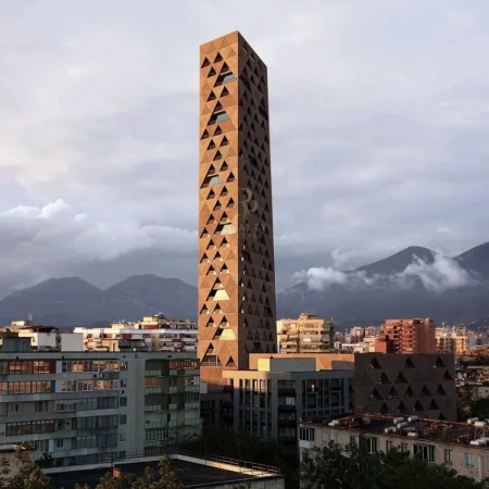 Tirane, shitet apartament 2+1+Ballkon Kati 6, 191 m² 350.000 € (Rr. Xhnfize Keko)