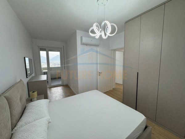 Tirane, jepet me qera apartament 2+1 Kati 12, 80 m² 600 € (Rruga Bedri Karapici, Golden Park 3)